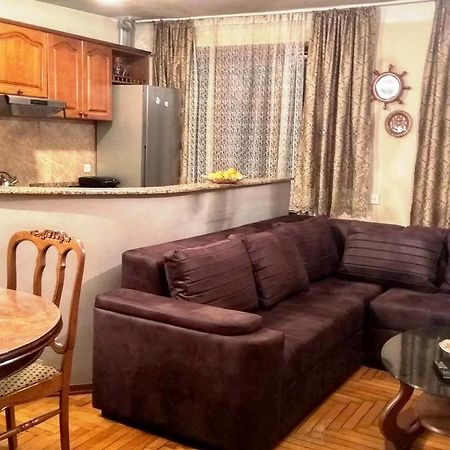 Apartment K. Gamsakhurdia St. Batumi Ngoại thất bức ảnh