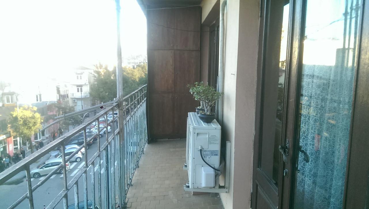 Apartment K. Gamsakhurdia St. Batumi Ngoại thất bức ảnh